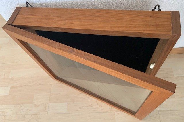 Vetrine: Kleiner Kranzkasten / Vitrine – Usato da Gundetswil venduto da Egro100 1
