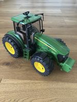 Bruder Traktor John Deere 7930 Modell guter Zustand