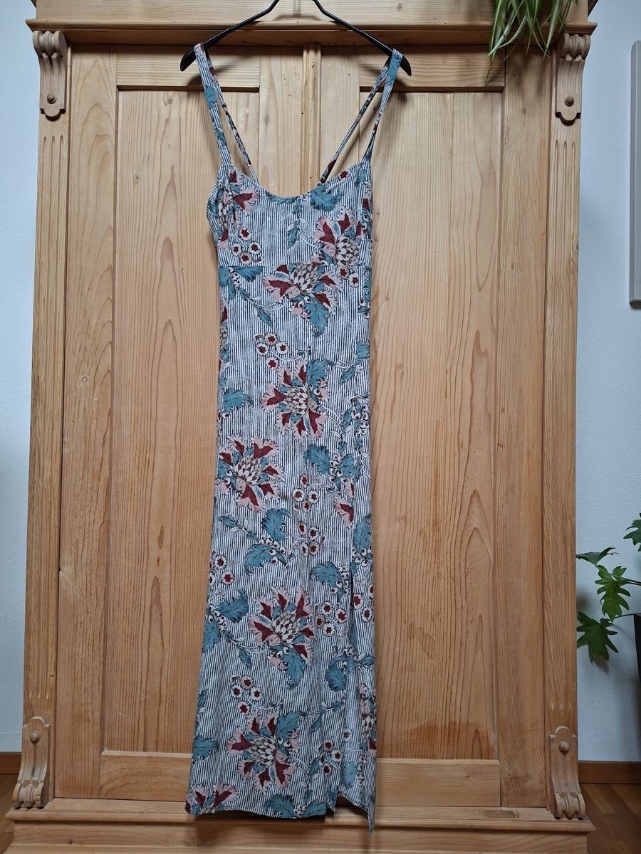 Nile Vestiti: Nile Kleid Grösse L – Usato da Embrach venduto da jacqui01