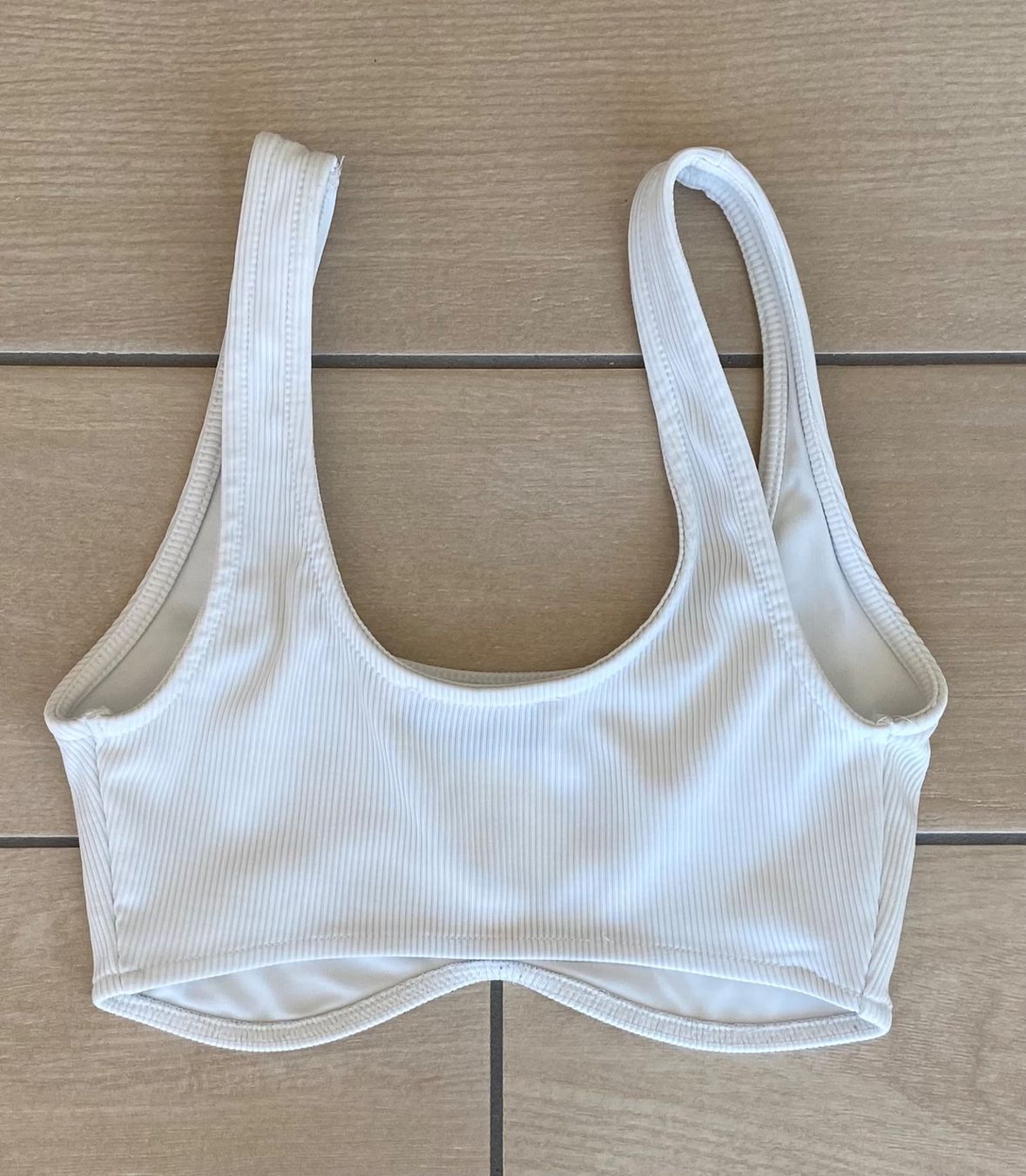 Bershka Camicette, T-shirt & Top: Brassière Bershka XS – Usato da Moutier venduto da chicboutique 1