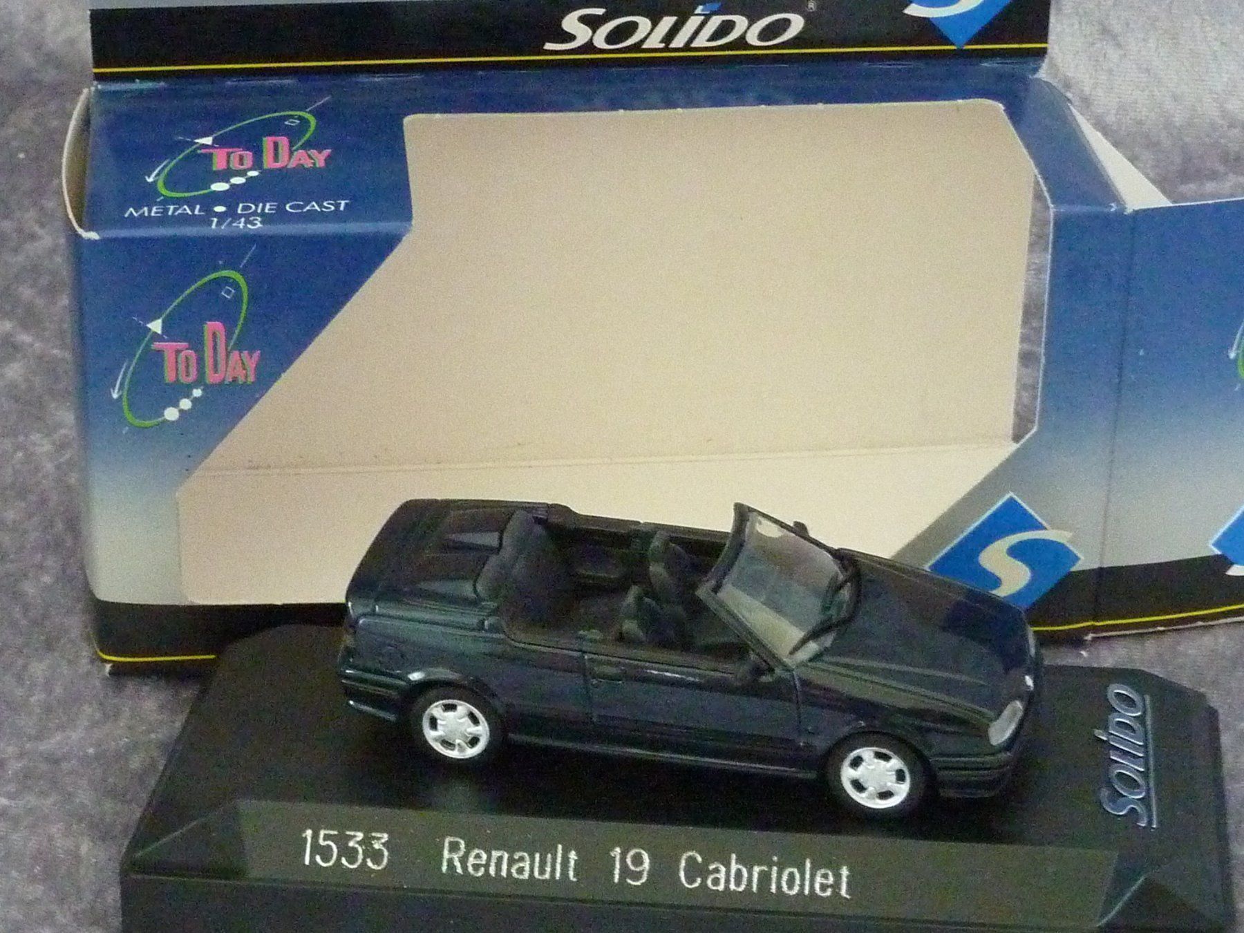 Solido Modellini d'auto: Renault 19 Cabriolet  1:43 – Nuovo e nell'imballaggio originale da Dürrenäsch venduto da modellautos4you