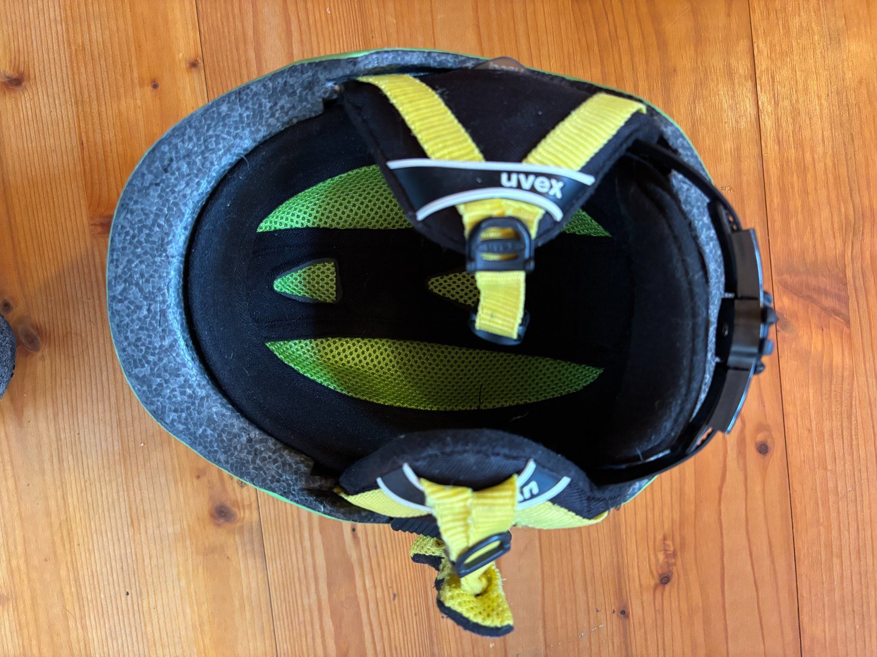 Helme: Uvex Skihelm, Grösse 52-54cm – Gebraucht aus Englisberg von Apfelsine 2
