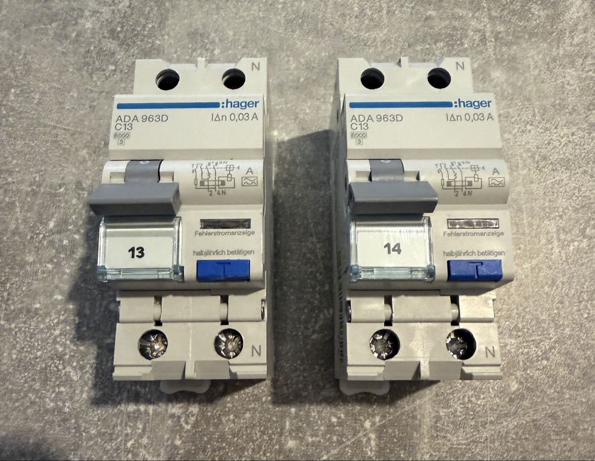 Hager Componenti elettronici: Hager FI-LS Schalter ADA963D C13 2 stk – Usato da Urtenen-Schönbühl venduto da lea_8tqp