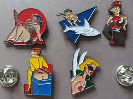 5 PINS SEXY GIRLS