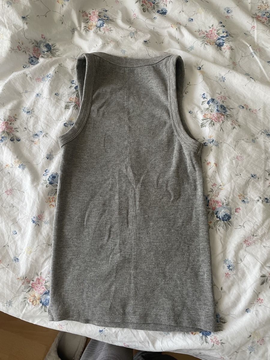 Pull&Bear Top: Tank Top - Size XS (Pull & Bear) – Usato da Bazenheid venduto da hat_96 2