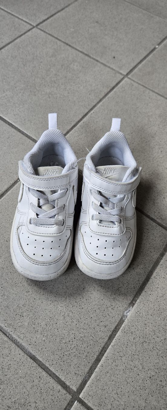 Nike Scarpe per ragazzi: Nike Kinderschuhe, Gr. 25, Weiss. – Usato da Wollerau venduto da Didi.ada 1