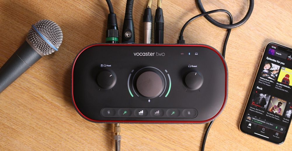 Focusrite Attrezzatura per studi di registrazione: Focusrite Vocaster Two – Nuovo (secondo la descrizione) da Petit - Lancy venduto da Klettos 6