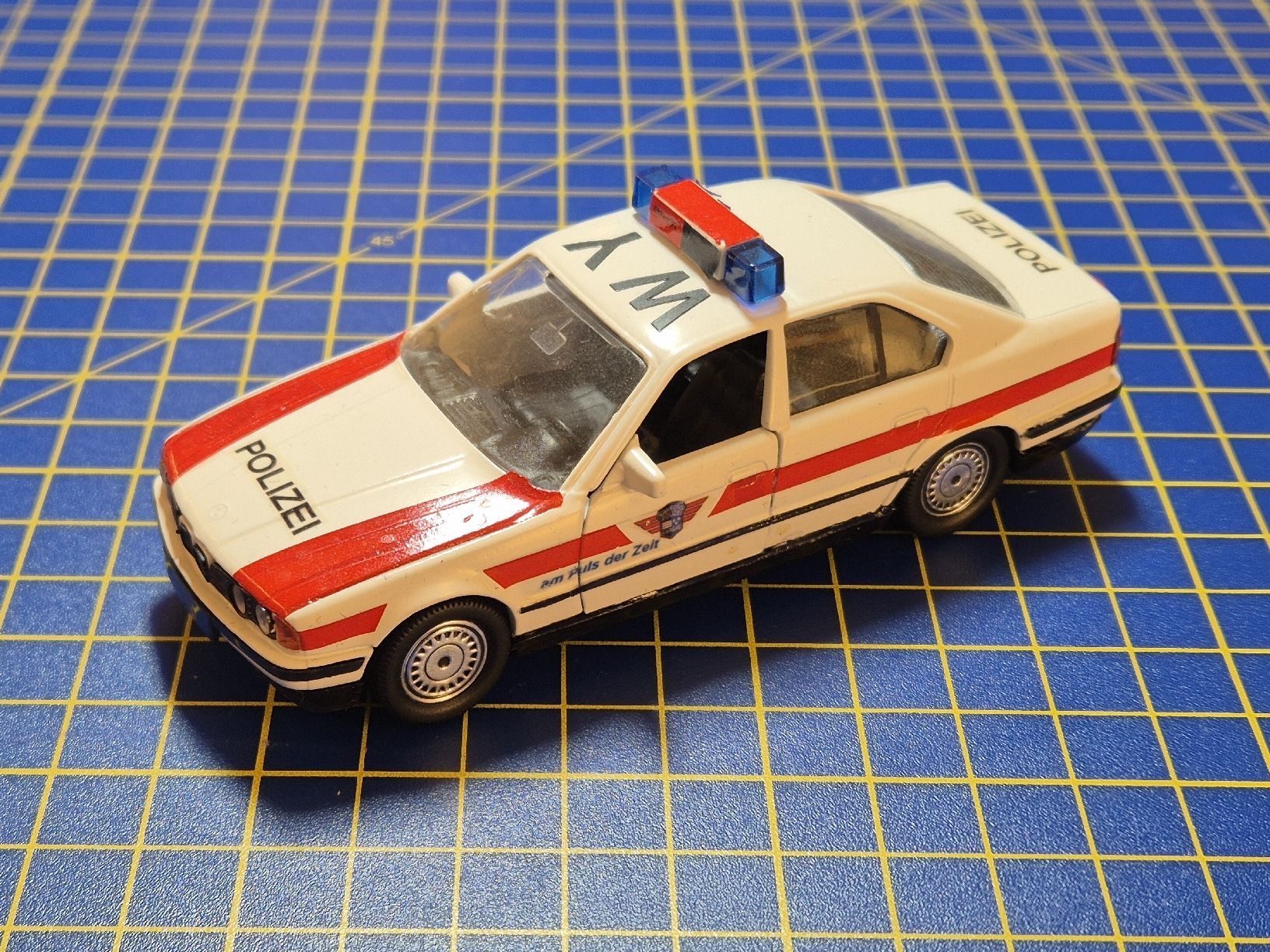 BMW Modellini d'auto: BMW 5er Kantonspolizei Aargau 1:43 – Usato da Lachen SZ venduto da bow_wdl9