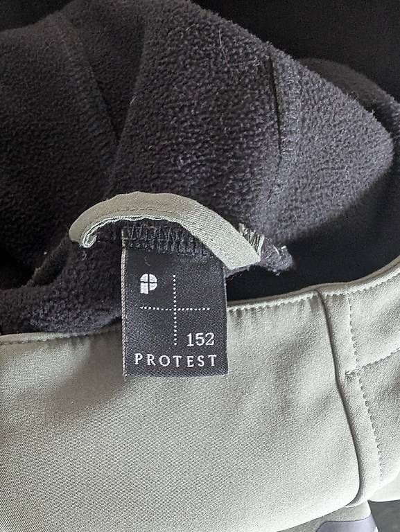 Jacken & Mäntel: Softshell Protest Grösse 152 – Gebraucht aus Allmendingen b. BE von fab_xg27 2