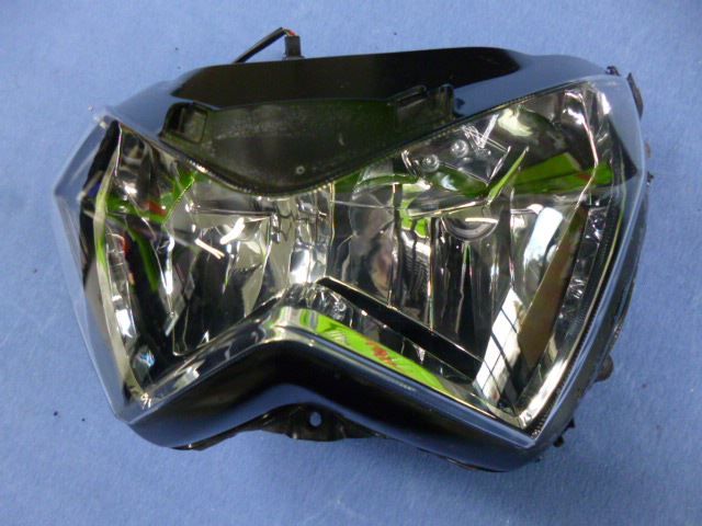 Kawasaki Scheinwerfer: Kawasaki Z800 / 2013-2016 Scheinwerfer – Gebraucht aus Rothrist von THEI2