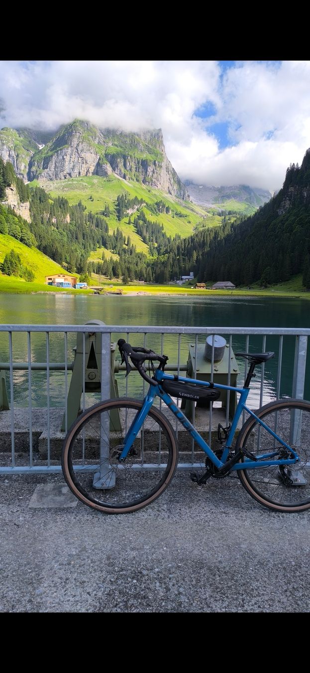 Cube Biciclette: Cube Nuroad Race 2024, Neuwertig – Usato da Küssnacht am Rigi venduto da Mau_Sch_ecir 1