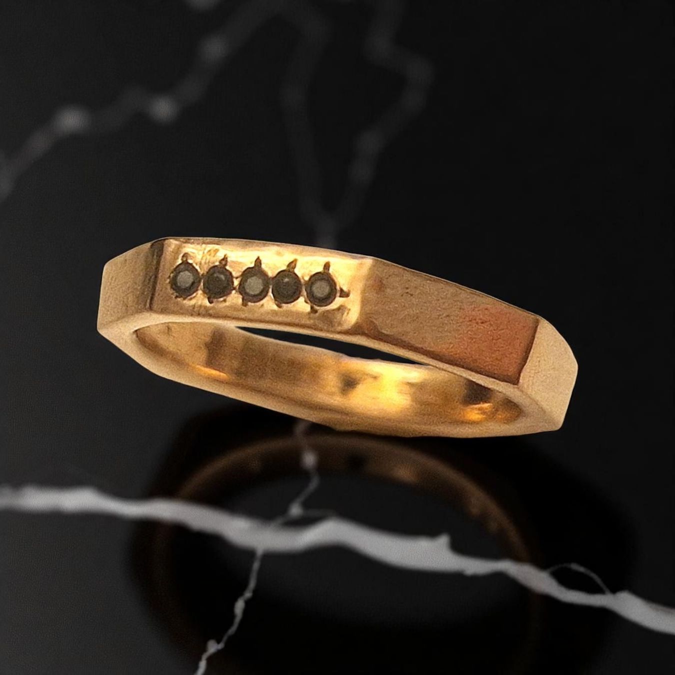 Anelli: Achteck-Ring Bronze mit 4 Spinellen, Grösse 58.7 – Nuovo e nell'imballaggio originale da Aarau venduto da Schmuckhoehle_MD 7