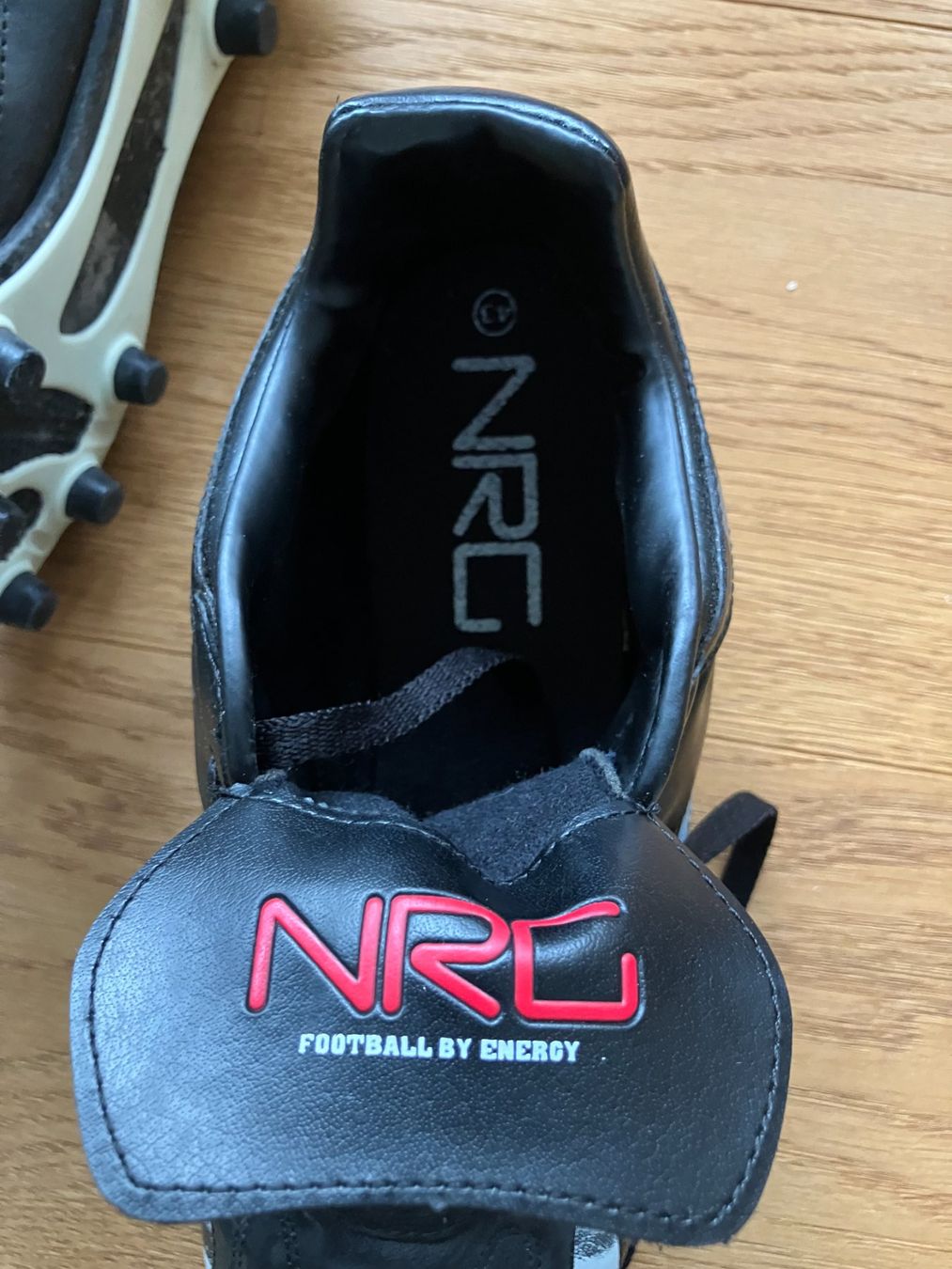 Scarpe da uomo: Fussballschuhe – Usato da Unterägeri venduto da Bettsofa123 1