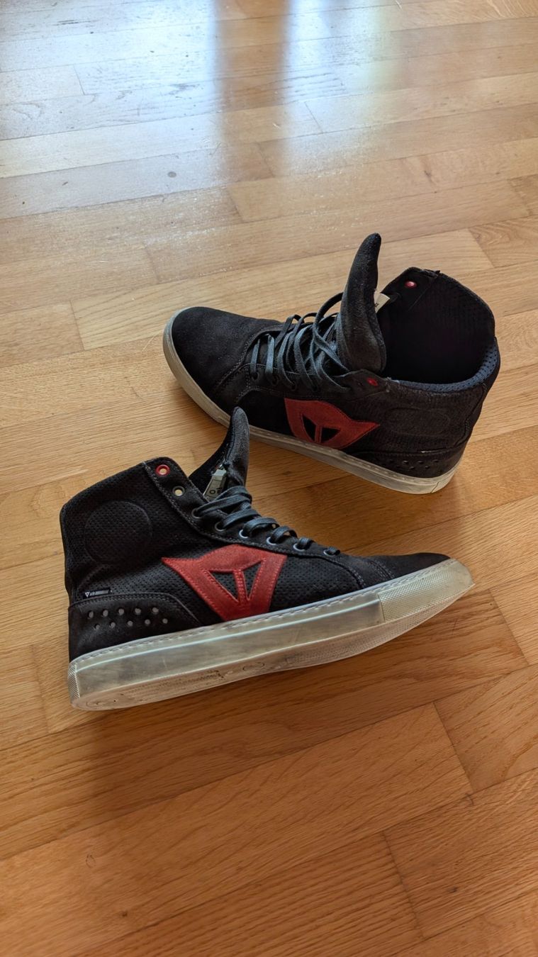 Dainese Scarpe da uomo: Motorradschuhe Dainese – Usato da Locarno venduto da antonioamato