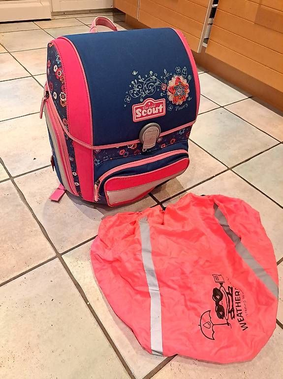 Borse & Zaini: Scout Thek flowery mit Regenhülle – Usato da Winterthur venduto da 77tigerente