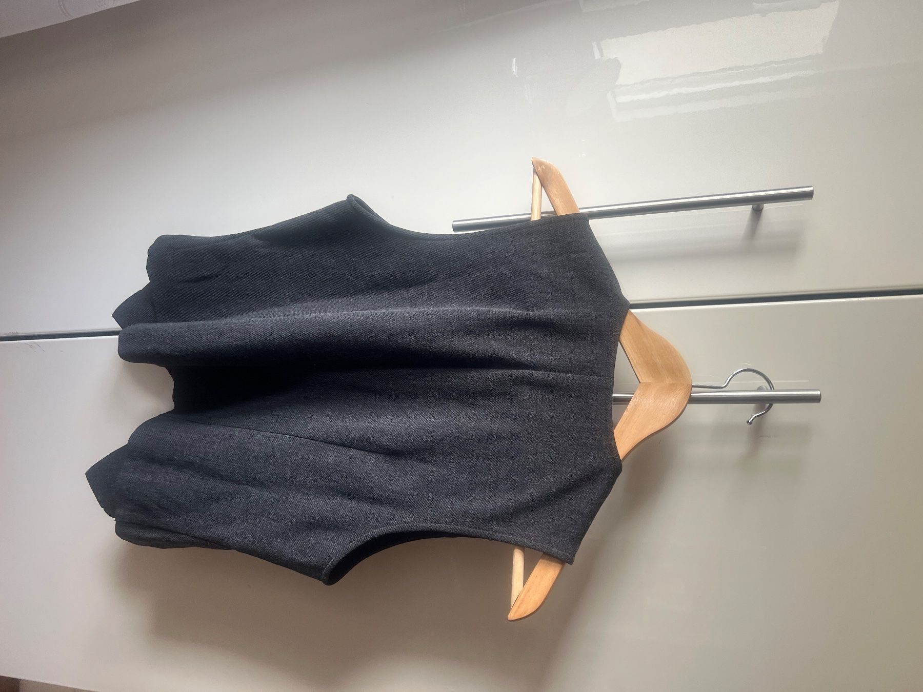 Gilets & Westen: Edited Weste grau – Gebraucht aus Riehen von sur_s6yq