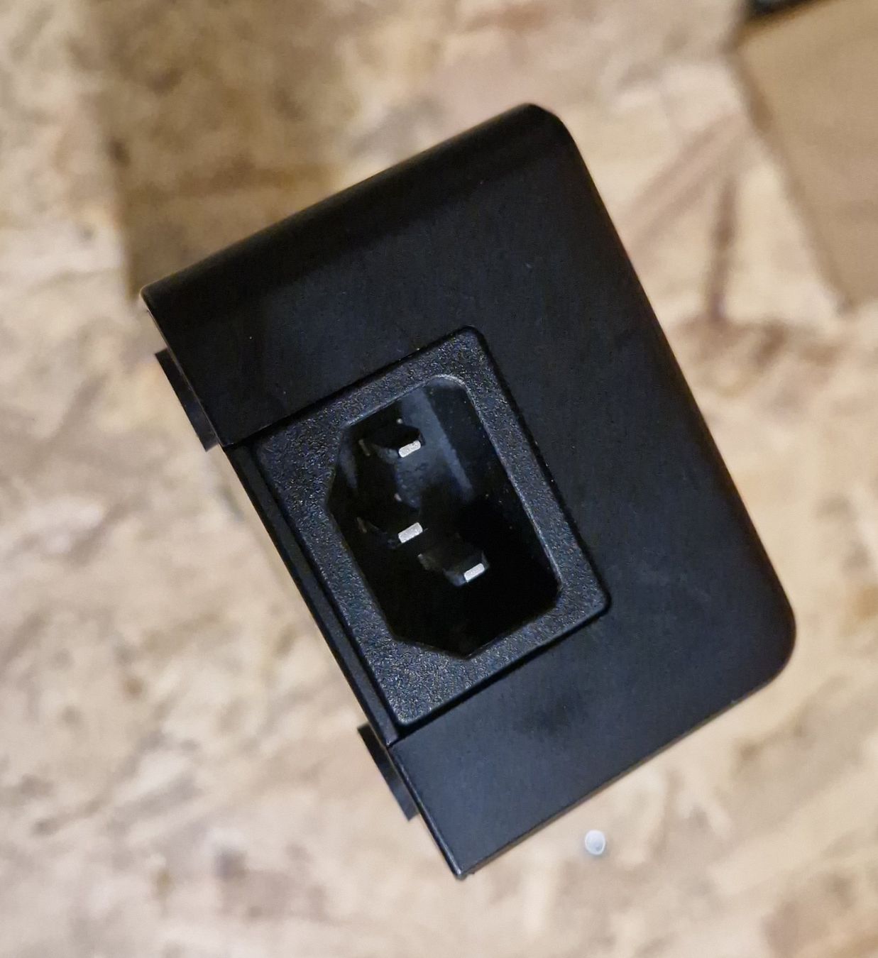 Ladegeräte: ORICO Socketleiste + 4x USB-Ladegerät – Gebraucht aus Winterthur von zserg 2