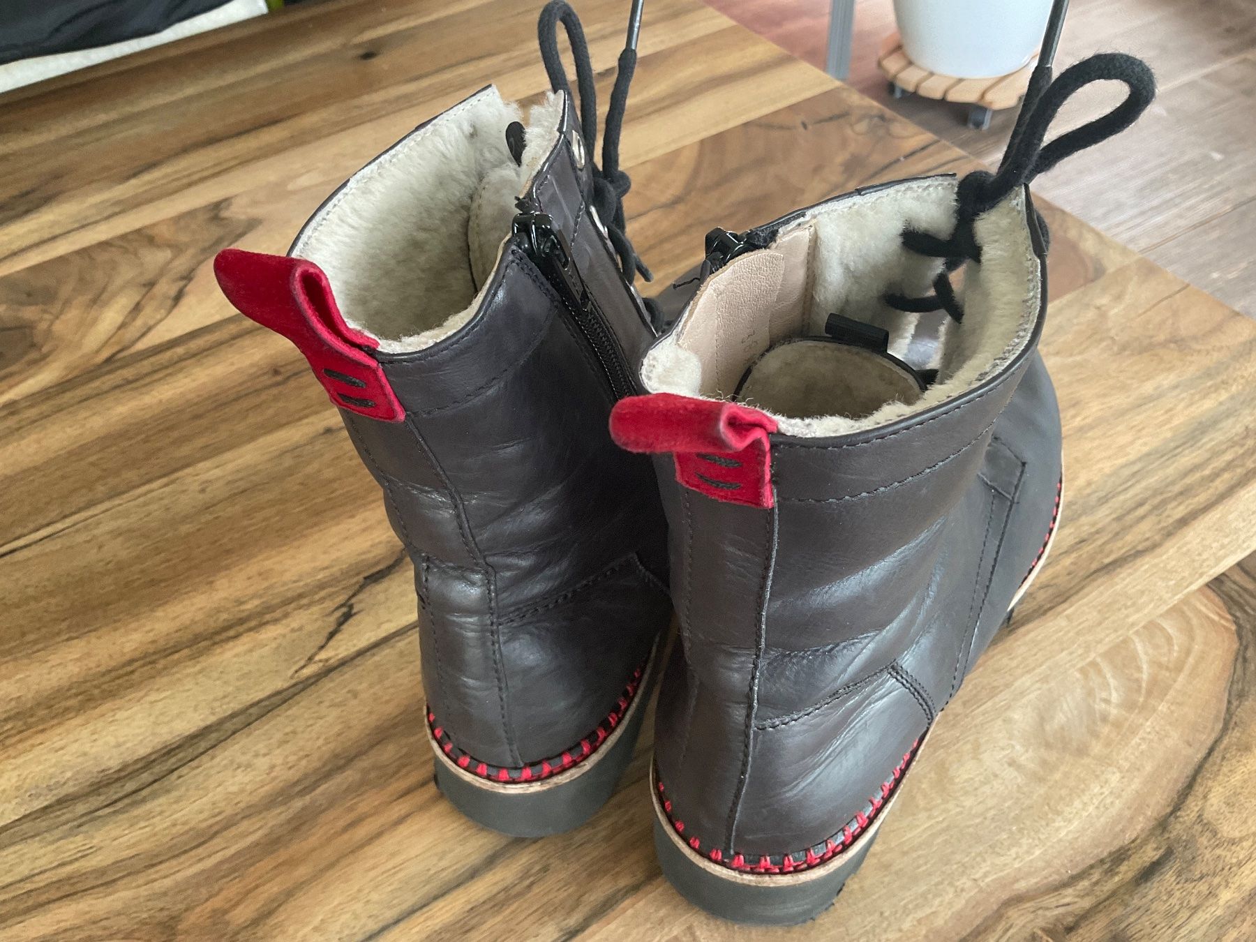 Scarpe da donna: Lammfell Schnürstiefel Grösse 39 – Usato da biberist venduto da antoniaf01 2