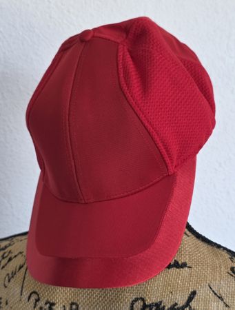 Rote Sportcap für den Sommer - Grösse verstellbar!