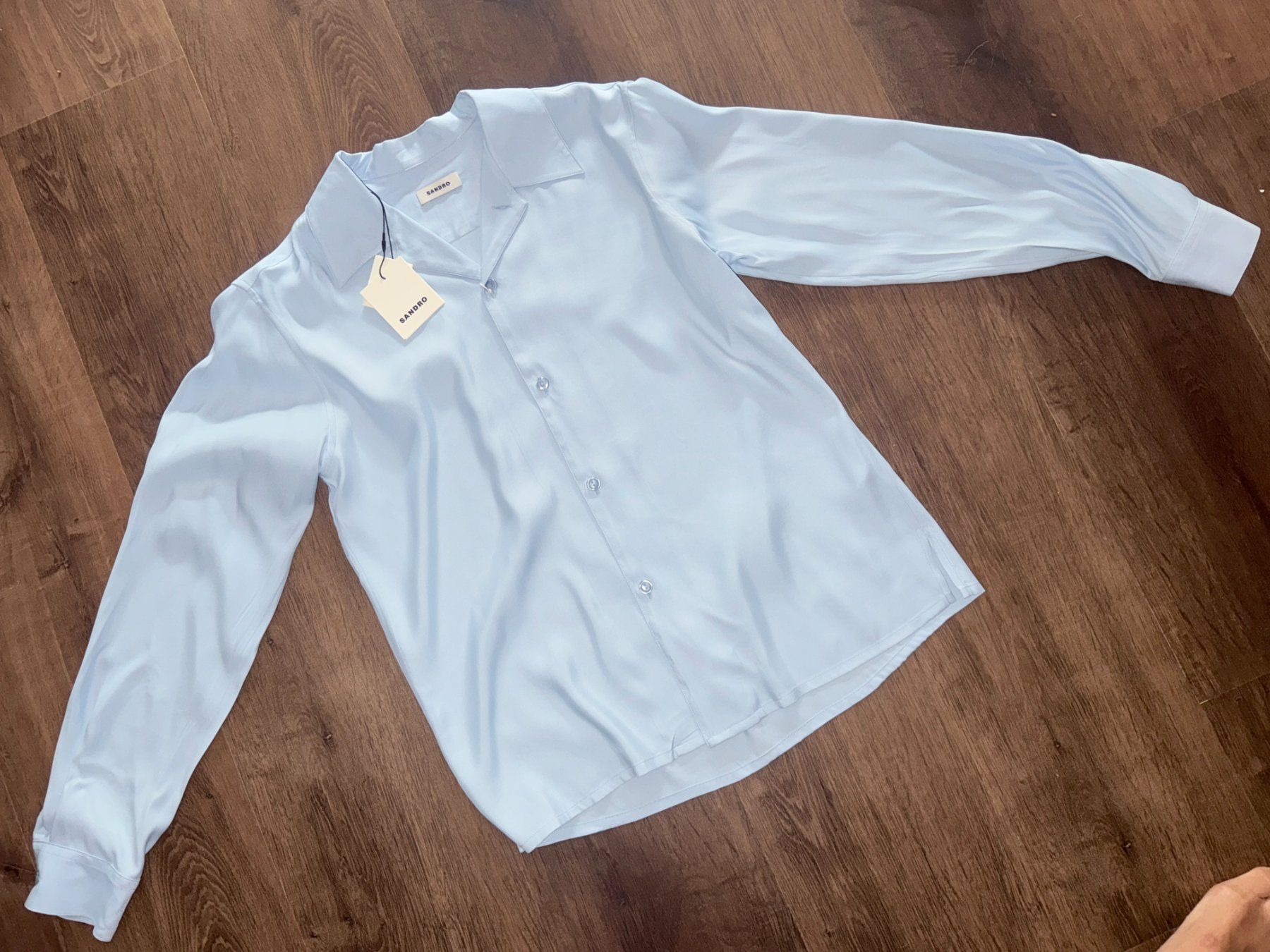 Sandro Hemden: CHF 260 Sandro satin shirt - M – Neu und originalverpackt aus St-Sulpice VD von juhdu