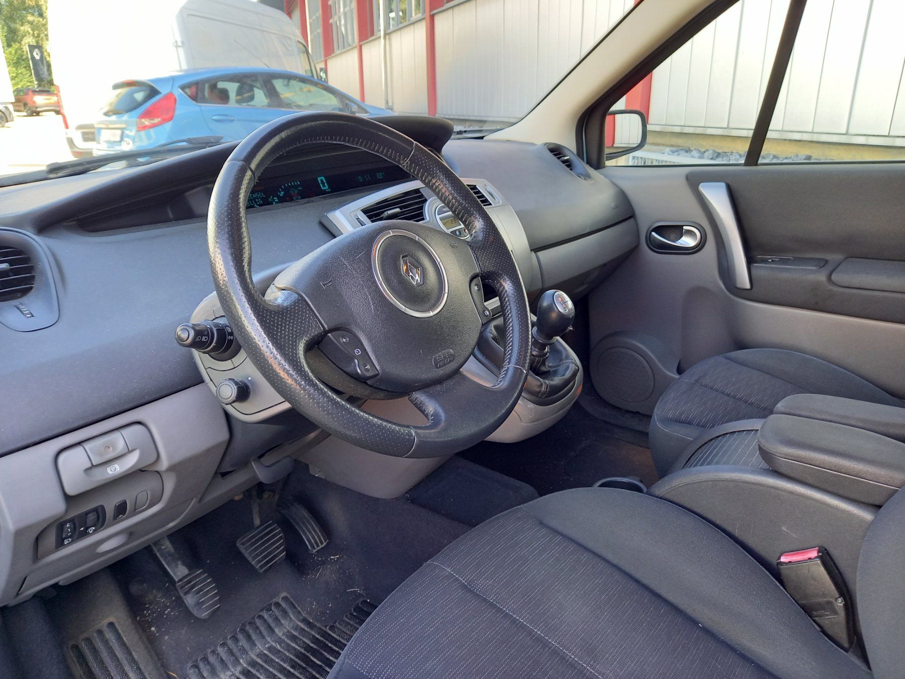 Renault Automobili: Renault Scenic 2.0 16V Jg. 2007 – Usato da Gossau SG venduto da RenaultDacia 3