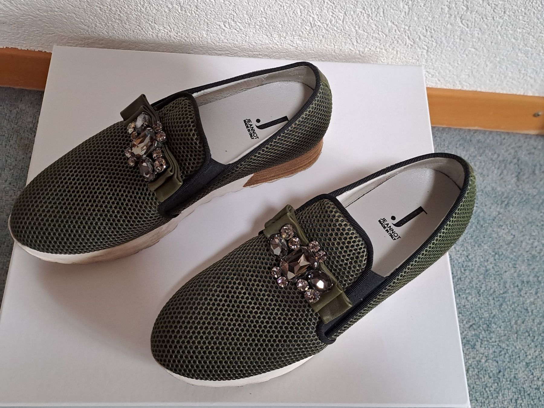 Scarpe da donna: Damen Slipper, Marke JEANNOT, Gr. 39, NP 229.-- – Usato da Frauenfeld venduto da Andadaa 3