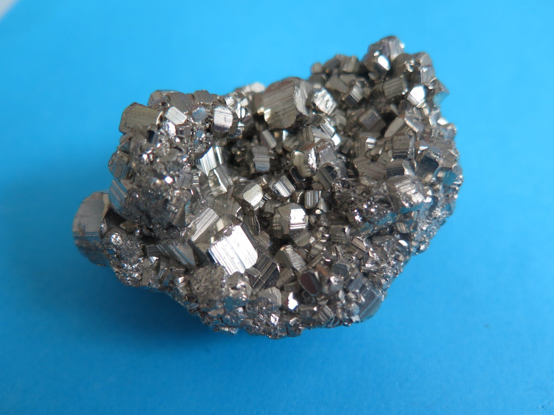 Minerali & Pietre curative: Pyrit Stufe von Peru, Hochglänzend – Usato da Schaffhausen venduto da Yamakana51L8736OQ8 1