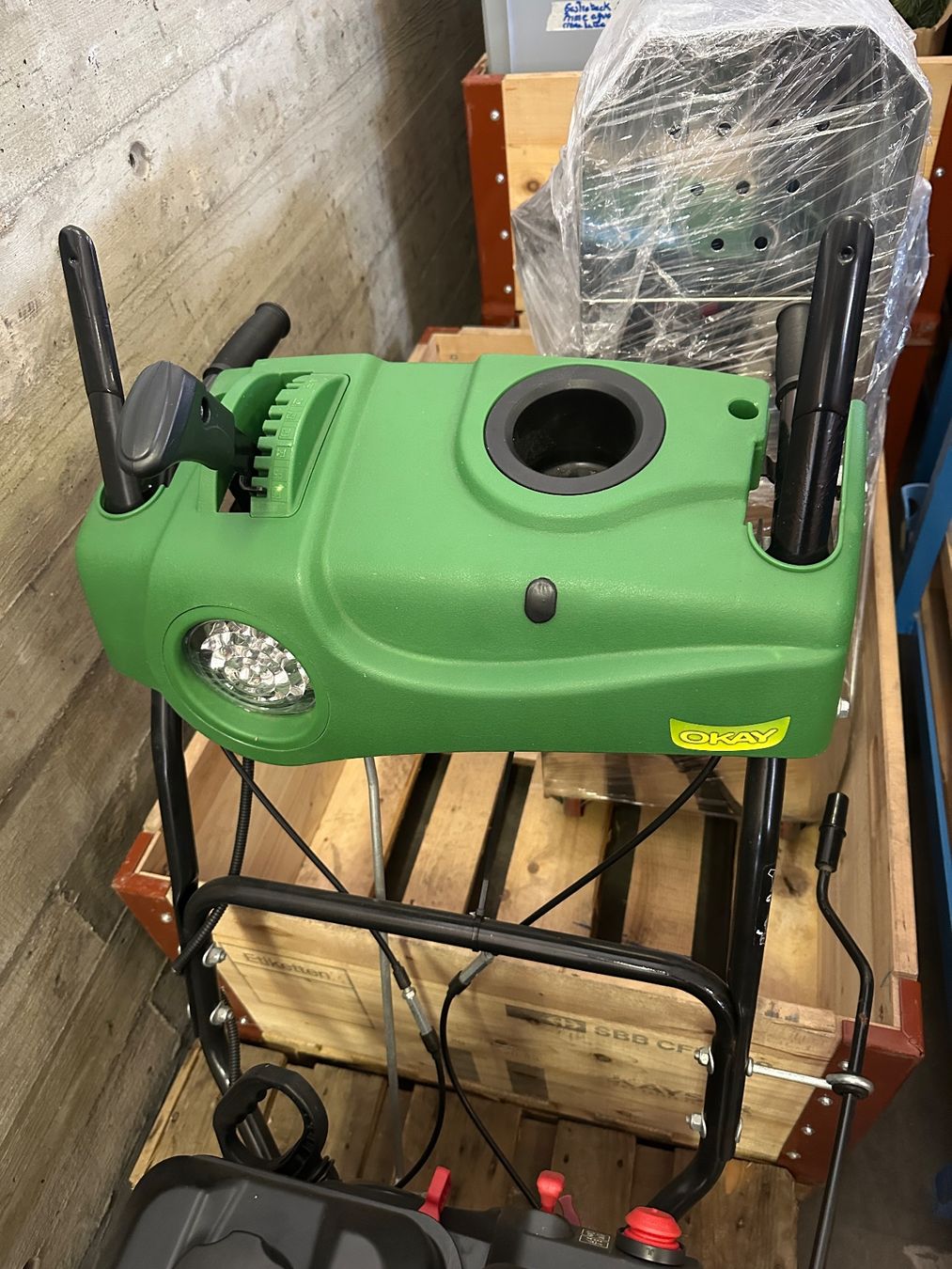 Toutes les machines: Schneefräse Benzin Okay – D'occasion à Adliswil par HarbourHouse1 2