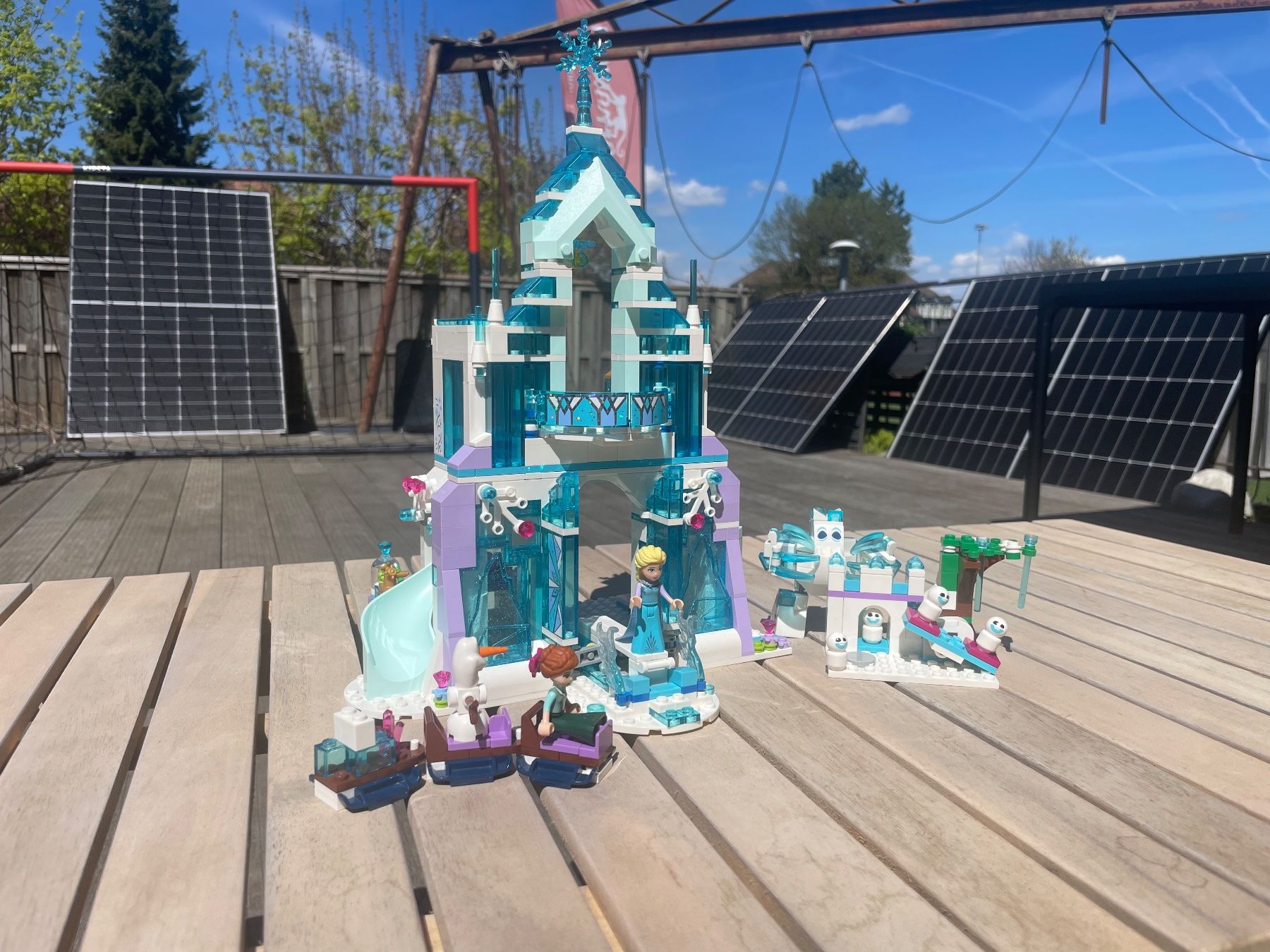 Lego Giocattoli: LEGO Elsas magischer Eispalast (41148) – Usato da Hindelbank venduto da daniujai 2