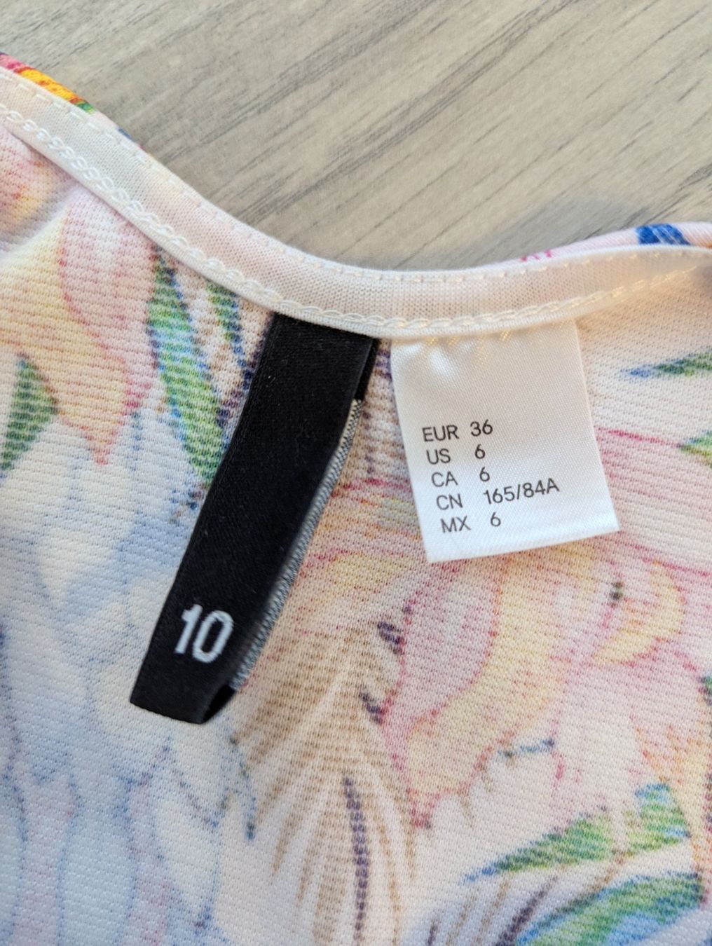 Vestiti: Buntes Sommerkleid mit Blumenmuster Grösse 36 – Usato da Goldingen venduto da YouAreMySunshine 3