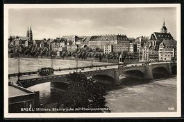 Basel, Mittlere Rheinbrücke mit Strasse