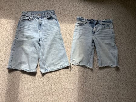 2 Jeansshorts Grösse 146 und 134 Hellblau 