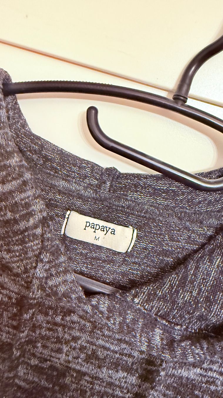 Pullover & Sweatshirts: • Hoodie / Sweatshirt • – Gebraucht aus Basel von mendoza13 2