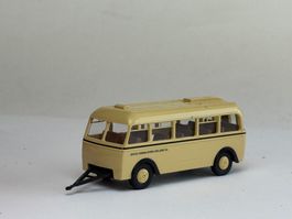 SG- Brekina Bus Anhänger beige