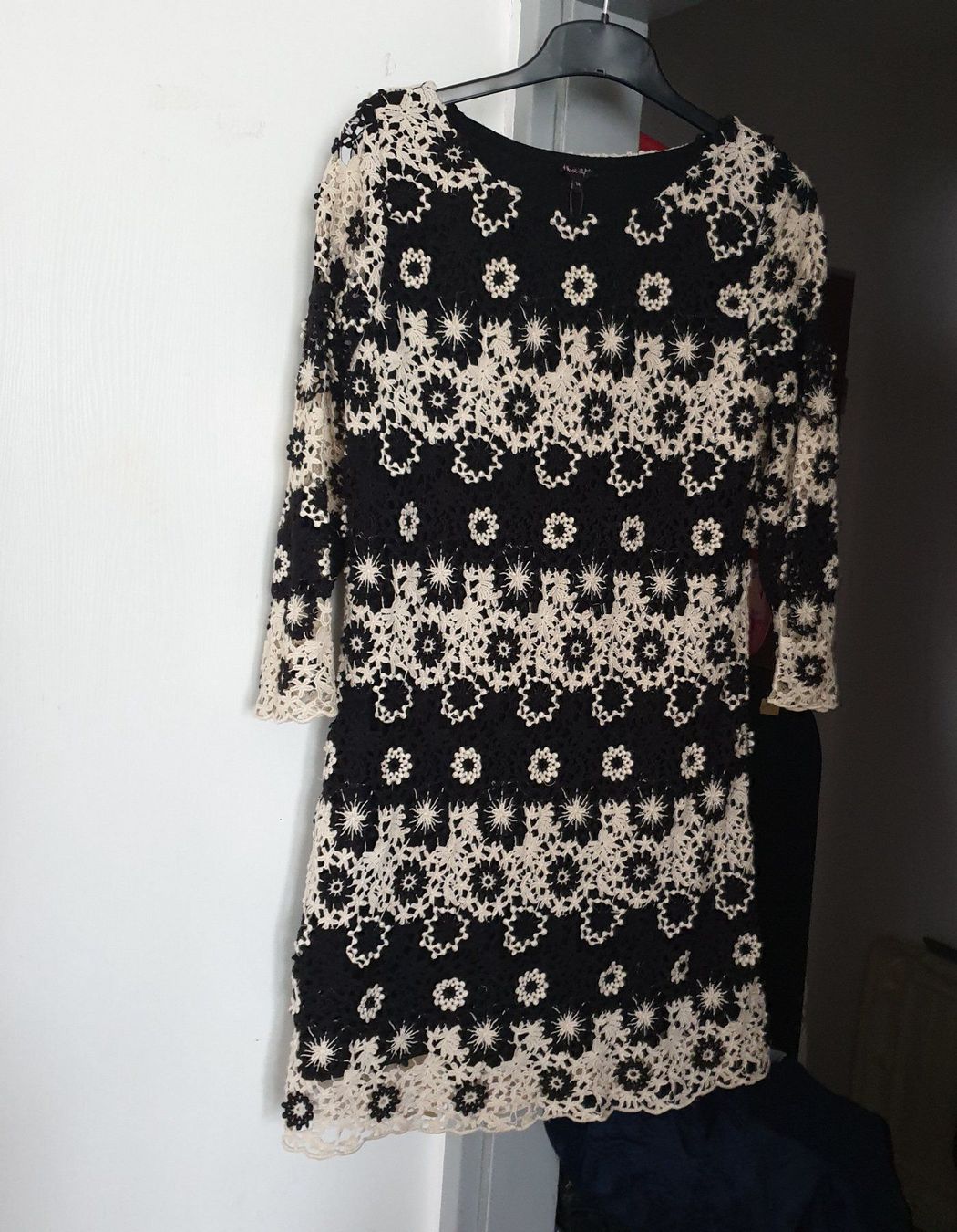 Phase Eight Kleider: Phase Eight, Häckelkleid, Gr. 14 – Neu (gemäss Beschreibung) aus Frenkendorf von Moon111