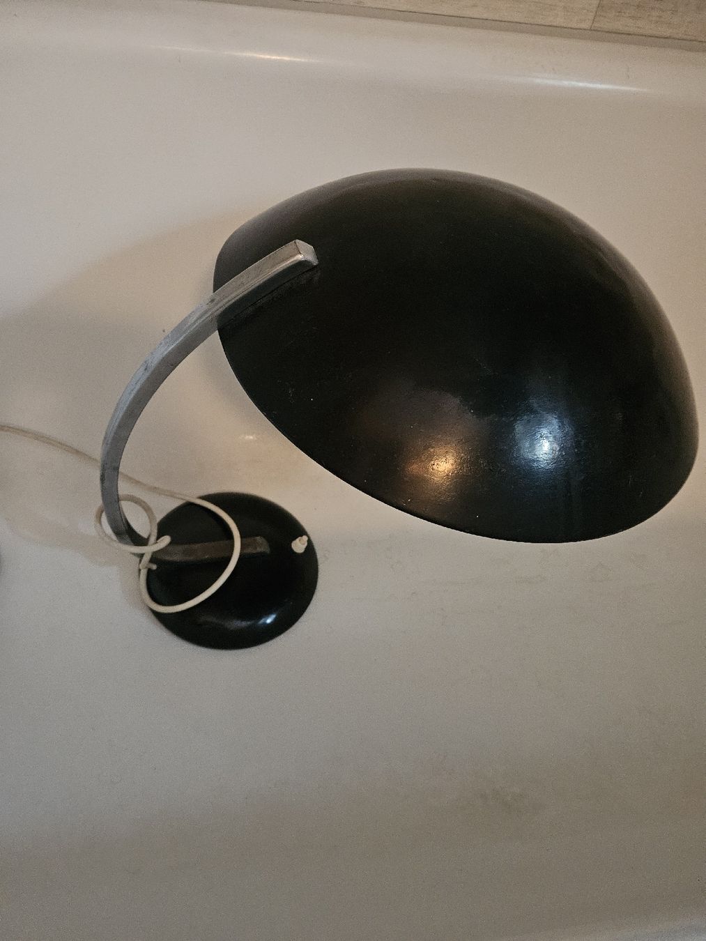 Lampes: tischlampe bauhaus – Défectueux à Schwellbrunn par Omega-alpha 6