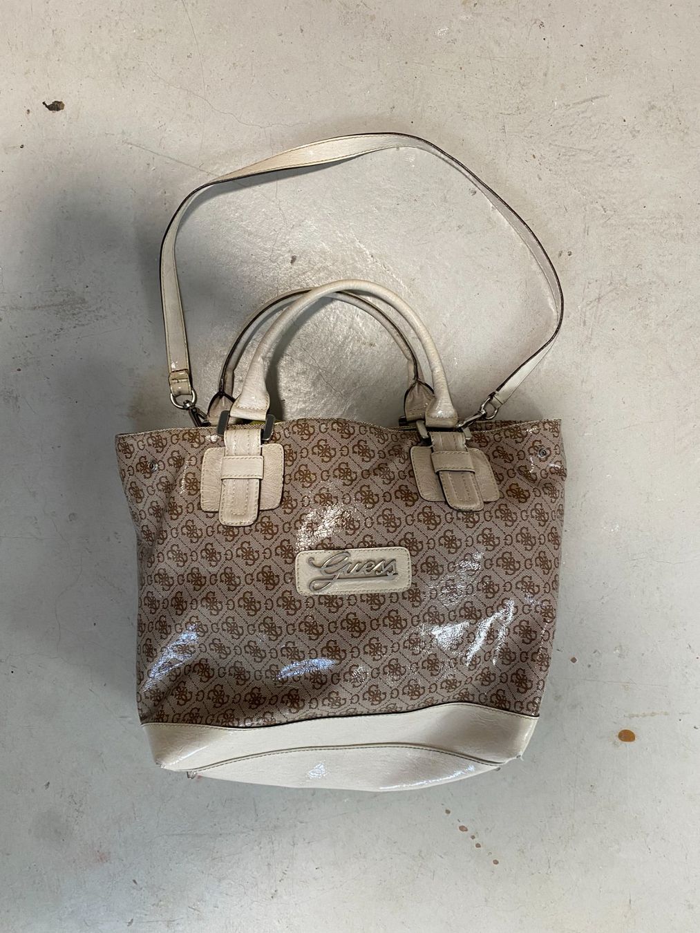 Guess Borse da donna: Guess Handtasche Y2K – Usato da Evilard venduto da 3thlife