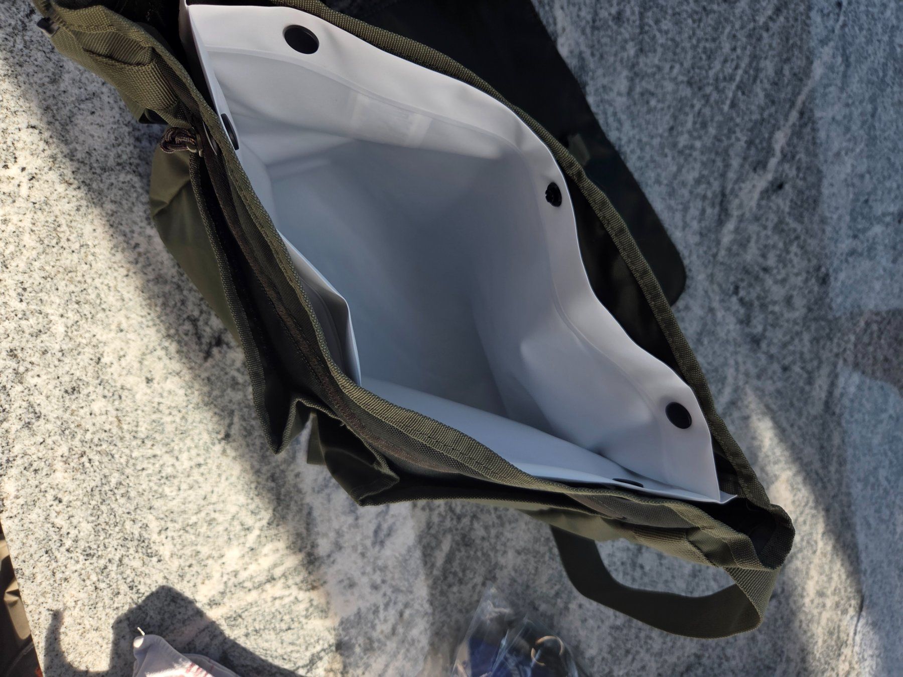 Köder: A vendre Sacoche pêche – Gebraucht aus Attalens von jack021