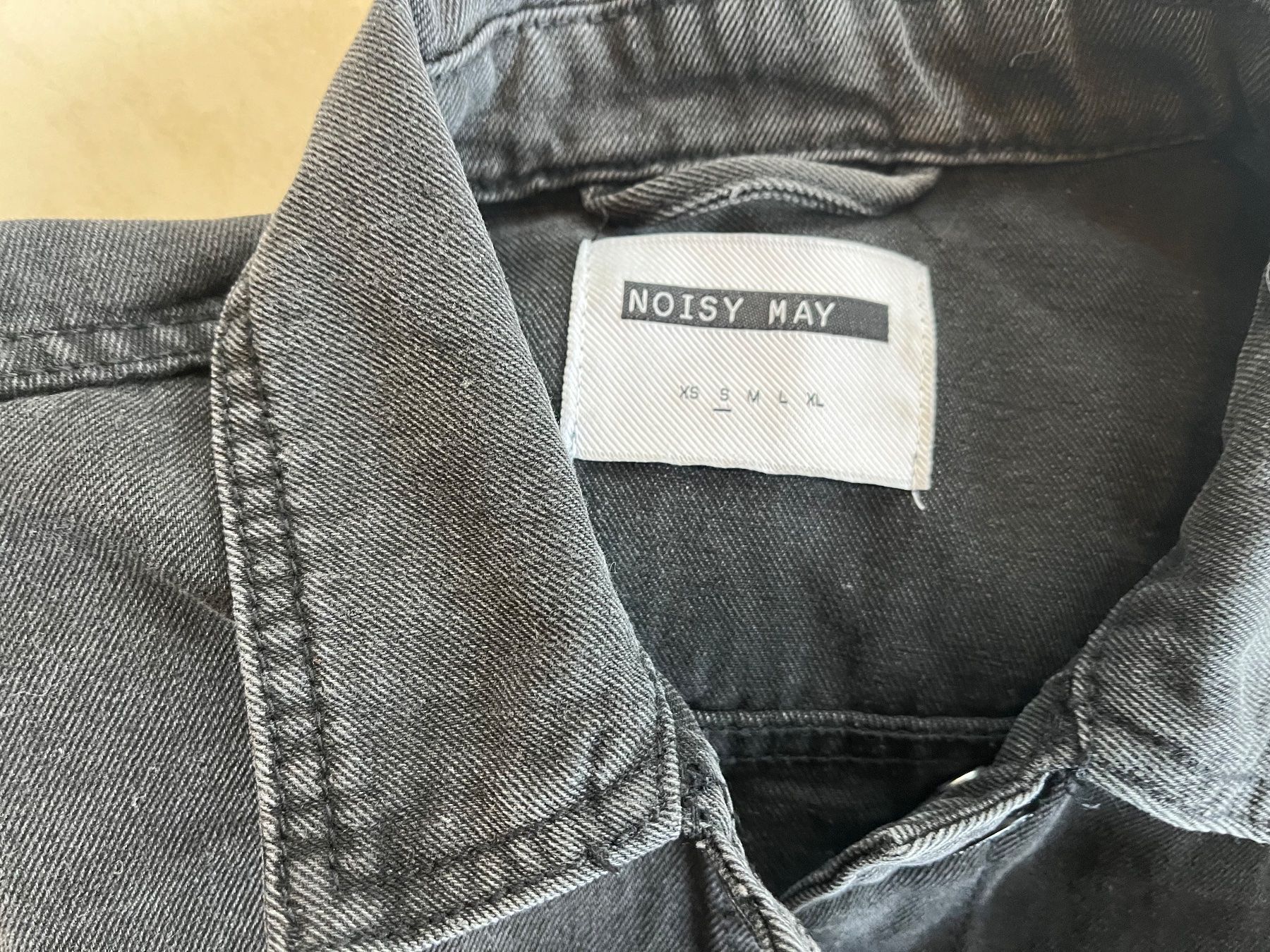 Giacche: Jeansjacke schwarz – Usato da Courgevaux venduto da wurg1 3