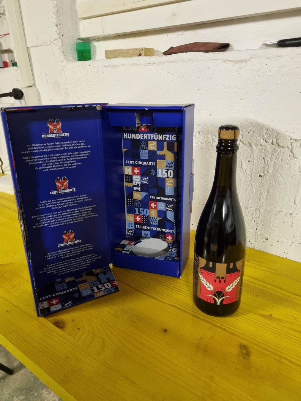 Feldschlösschen Altro in Stoviglie & Bicchieri: Jubiläumsflasche – Nuovo (secondo la descrizione) da Schwarzenburg venduto da coschu 3