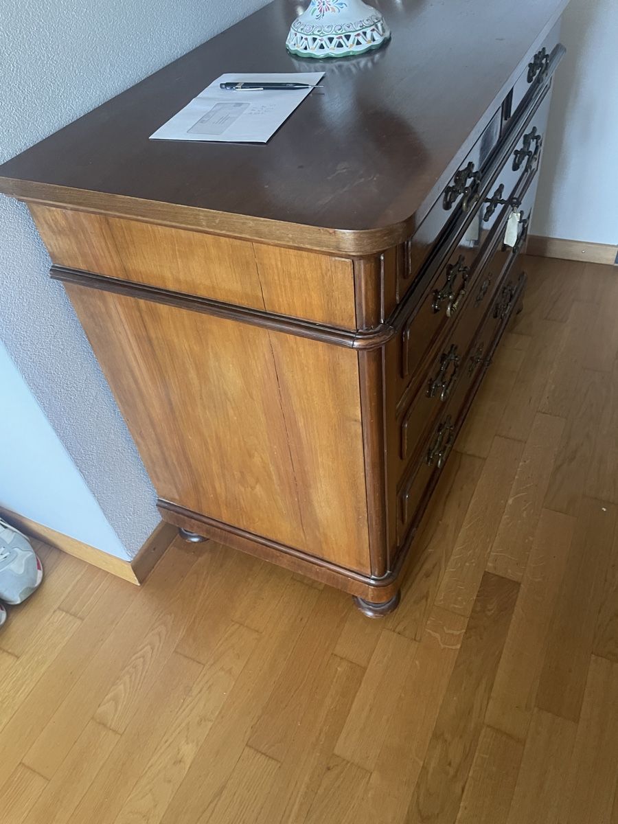 Cassettiere: Antike Kommode, Nussbaumholz, , Top Zustand – Usato da Wallenwil venduto da Dachdecker07 2