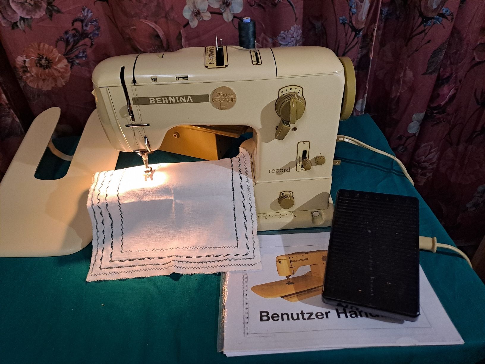Bernina Machines à coudre: Bernina 730 record – D'occasion à Belp par amalija