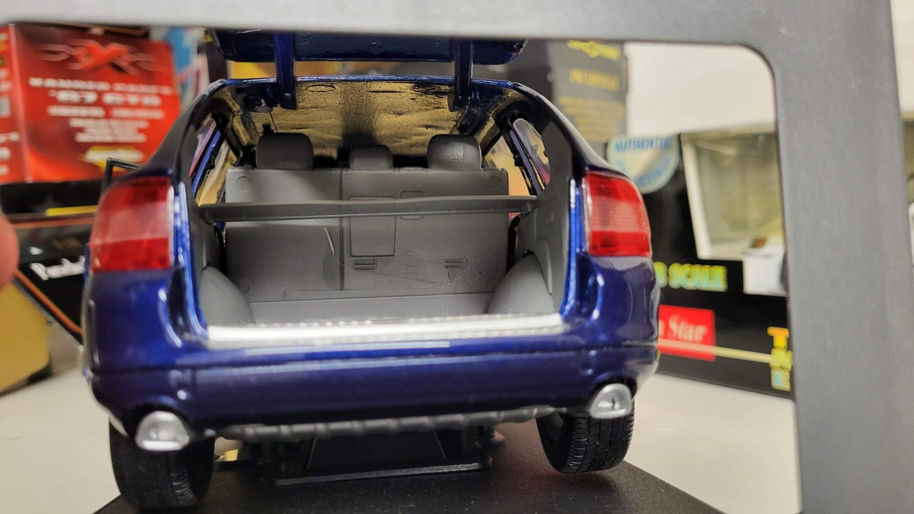 Maisto Modellini d'auto: Porsche Cayenne S – Usato da Rothrist venduto da Juana5 7