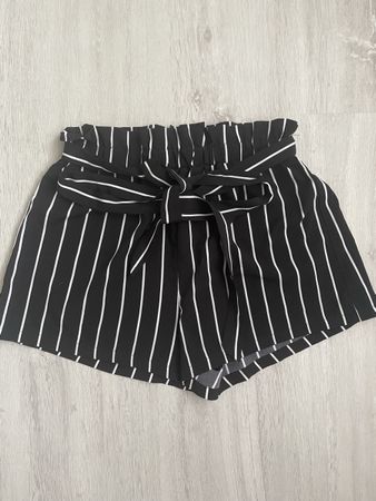 Kurze Hose gestreift Grösse S/M