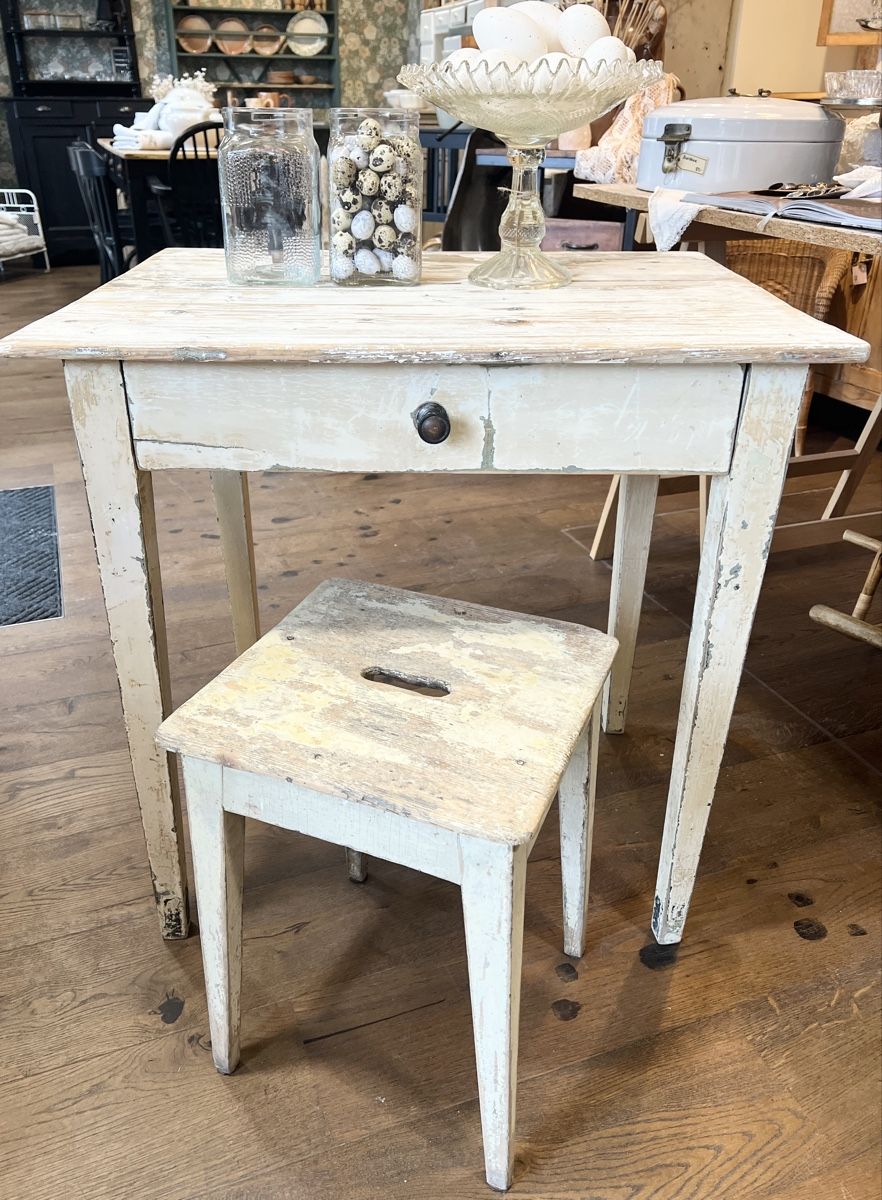 Tavoli: Tisch mit Schublade alt Bidermeier – Usato da Sirnach venduto da dasrosahaus