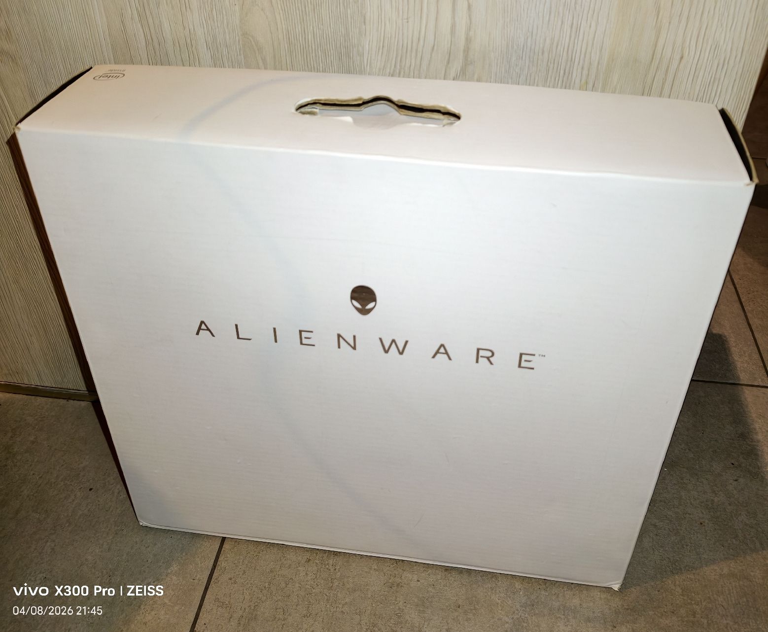 Alienware Notebook: Alienware + original box + chargeur – Usato da St-Martin FR venduto da MaxHsr 8