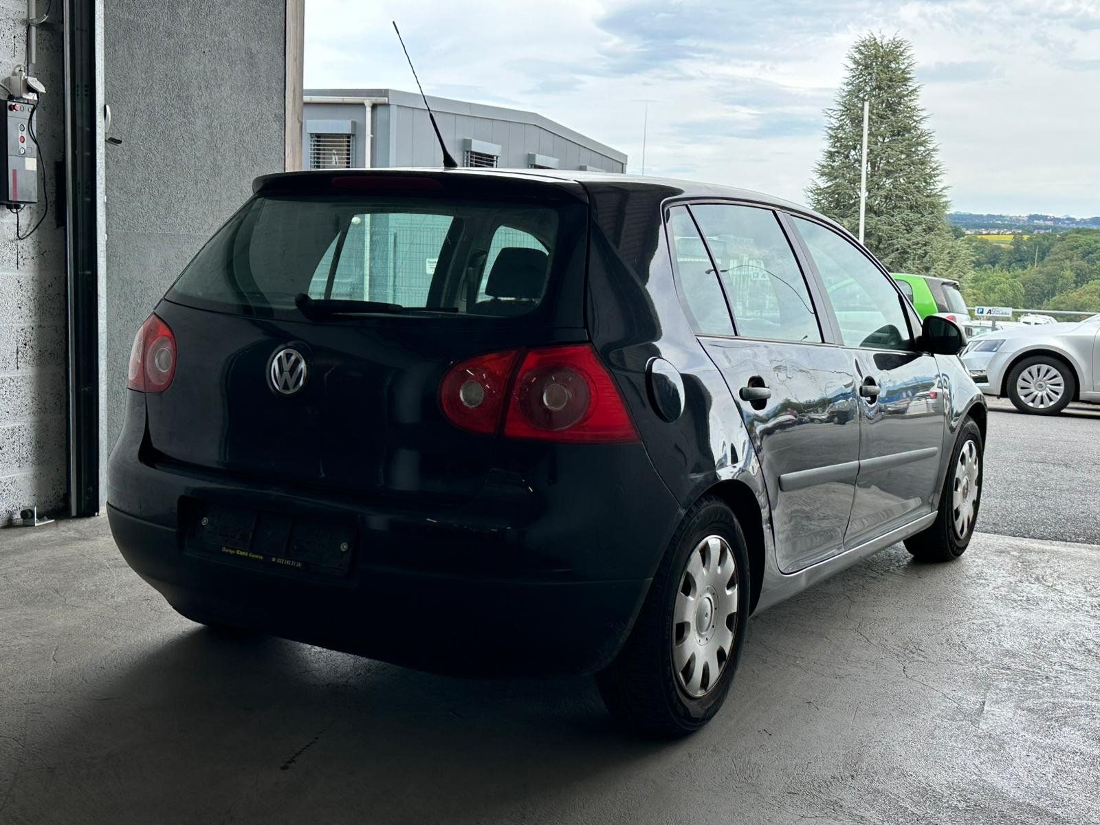 VW Automobili: VW Golf 1.6 FSI Sportline – Usato da Aclens venduto da sobacopeludo 2