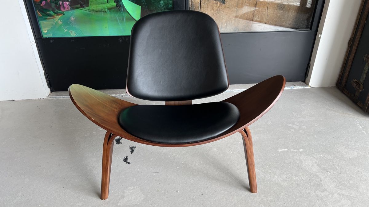 Poltrone: Designer Stuhl, Lounge Chair Shell, Replika – Usato da La Punt Chamues-ch venduto da mhaefu