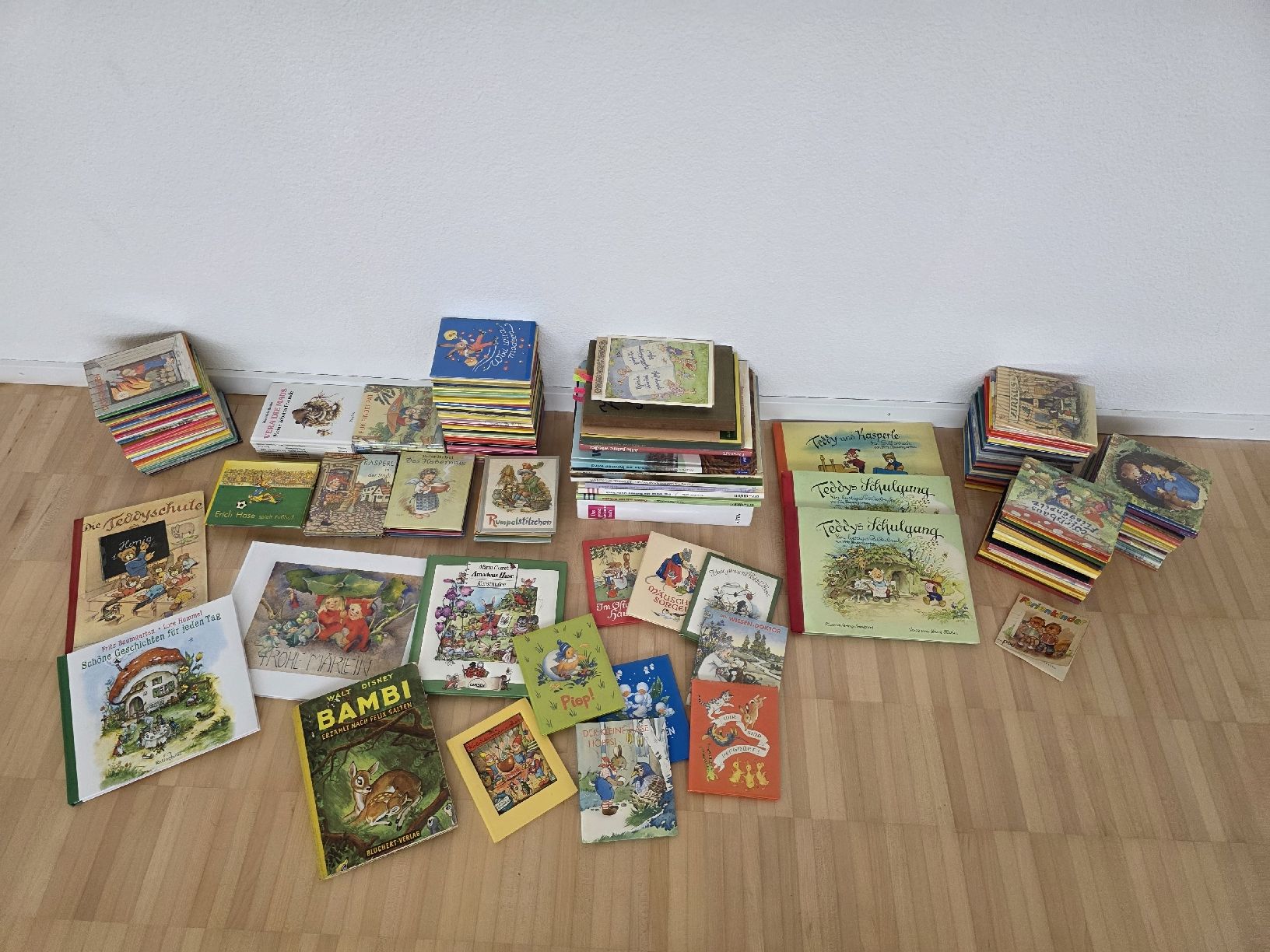 Bücher: Sammlung neuwertiger teils antiker Kinderbücher – Neu (gemäss Beschreibung) aus Uster von Cruleye 2