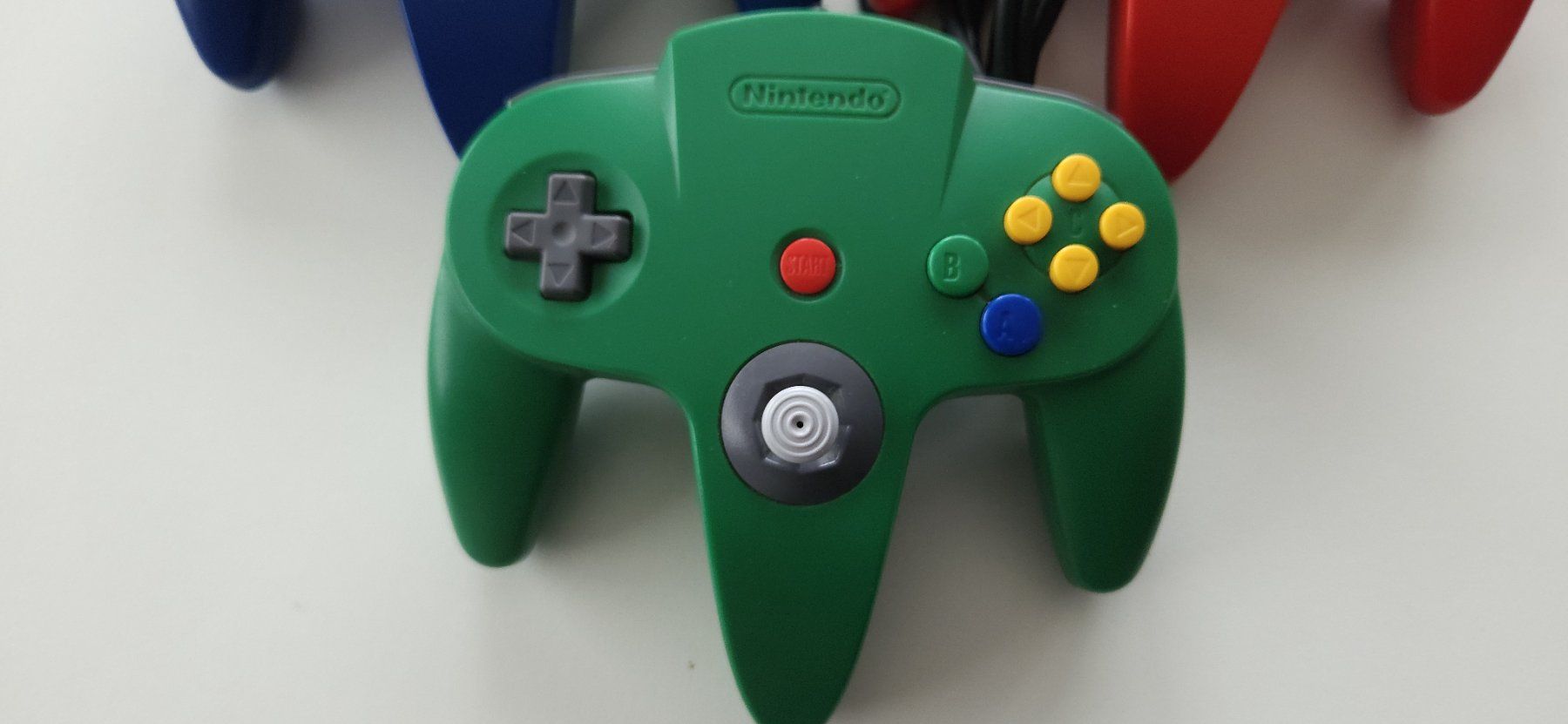 Nintendo Console: Konsole Nintendo 64 Ice Blue Funtastic + 3 Controllers – Usato da Autigny venduto da zel_gvl5 2